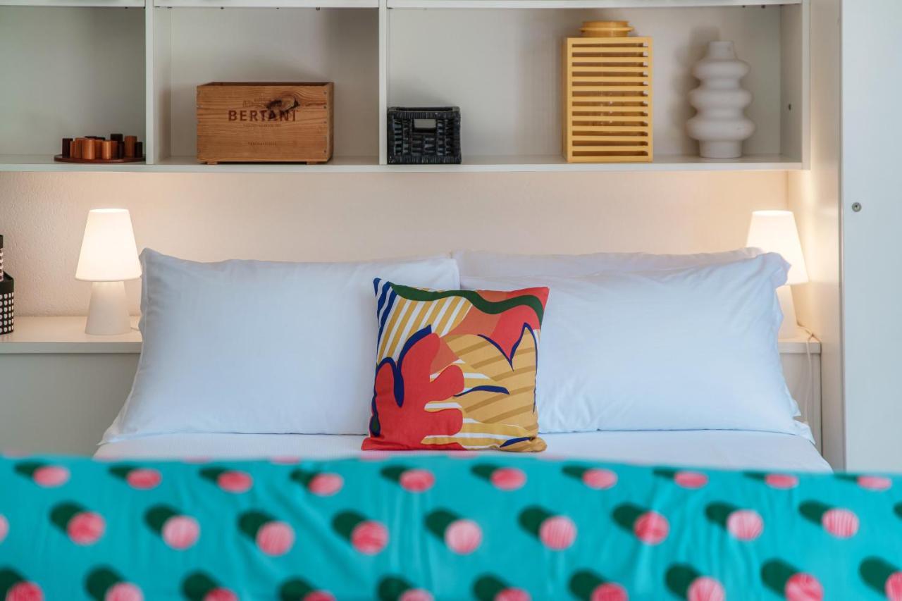 Panoramic Studio By Quokka 360 - Open Space Apartment With Terrace Lugano Luaran gambar